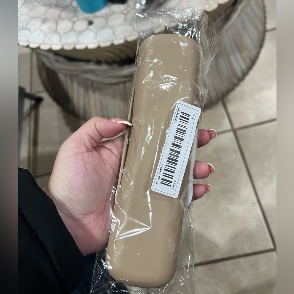 Travel Silicone Makeup Brush Holder - Picture 4 of 5